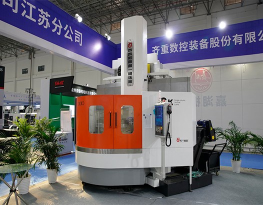 齐重立车具有较大的加工空间和稳定性